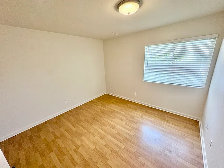 7958 Mission Center Ct #L — Photo 13