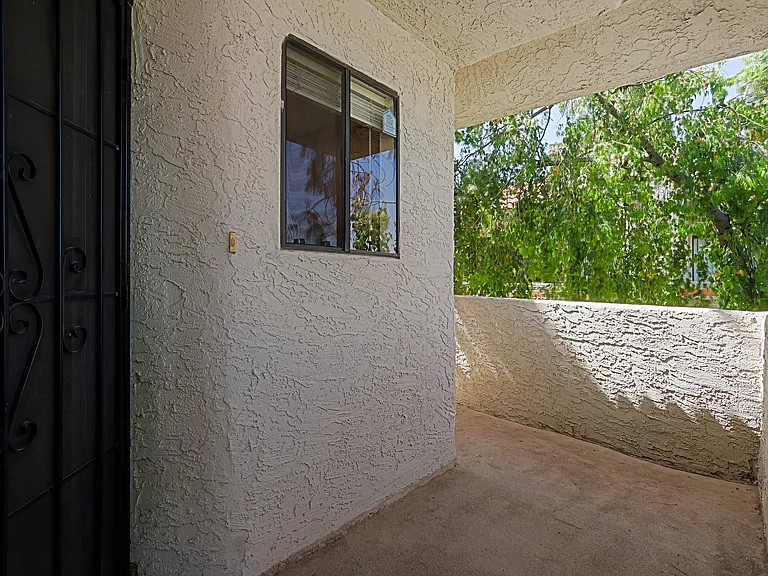Scottsdale Haciendas — Photo 11