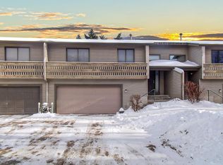 7229 Woodstock Curv, Bloomington, MN 55438