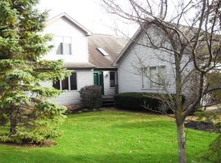 622 Blue Spruce Trl, Chagrin Falls, OH 44023