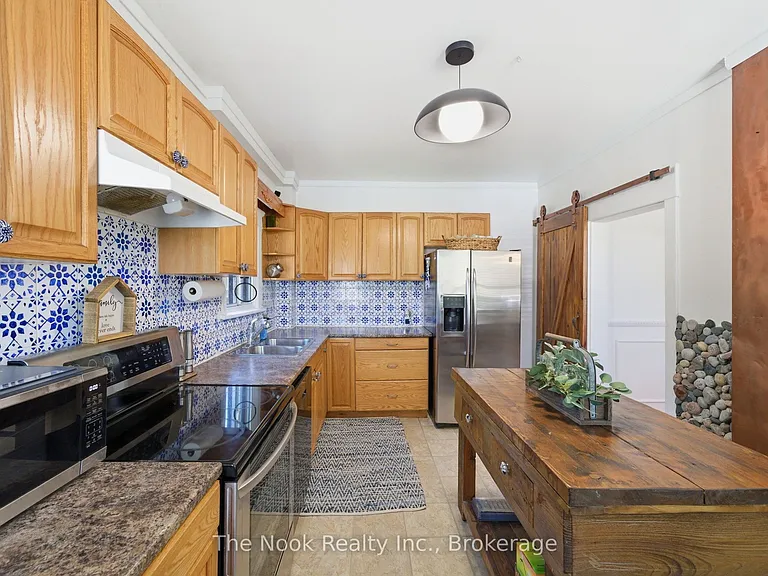 480 George St S — Photo 8