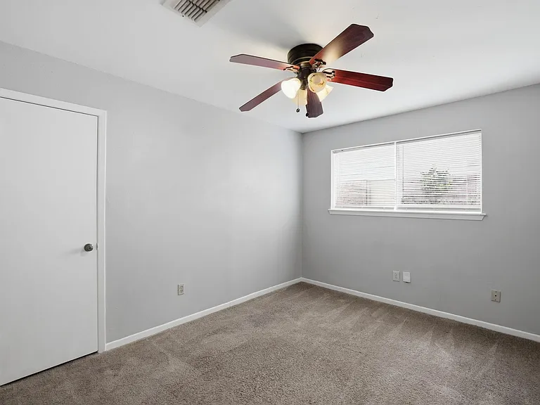 5111 Crystal Bay Dr — Photo 9