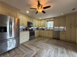 1042 Lands End Way, Virginia Beach, VA 23451