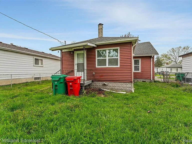 24646 Tuscany Ave — Photo 27