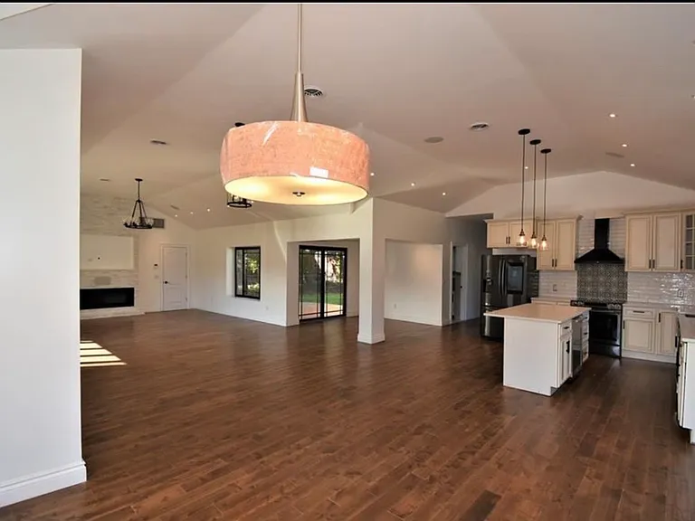 95 Southfield Rd — Photo 5