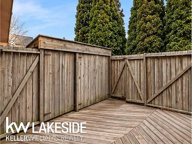 2 bed, 1.5 bath, 855 sqft, $1,500 — Photo 4