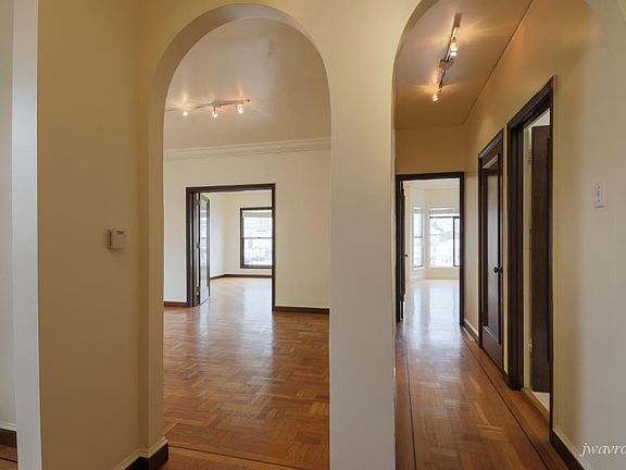2nd image of 1435 Larkin St #12