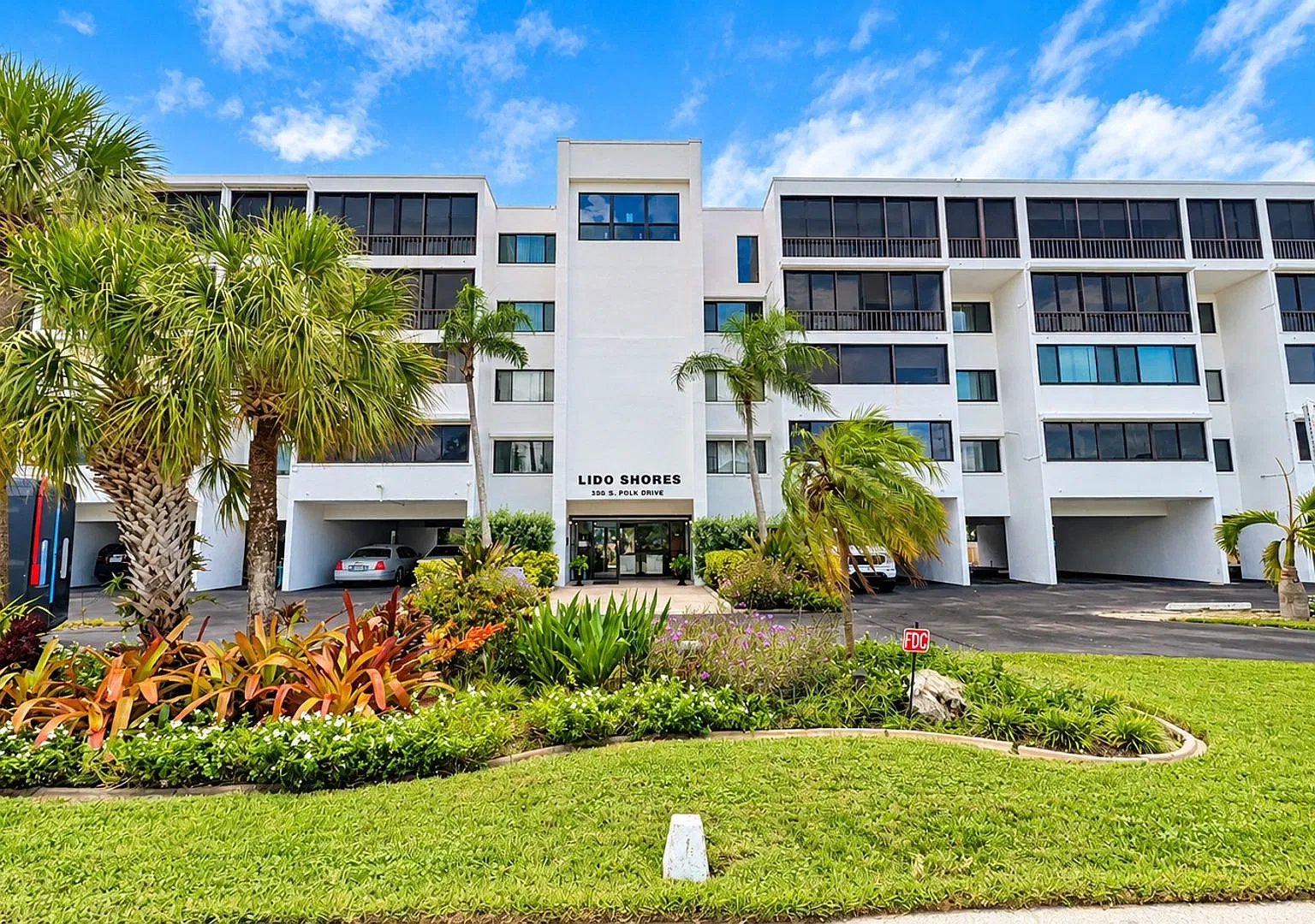 350 S Polk Dr — Photo 1