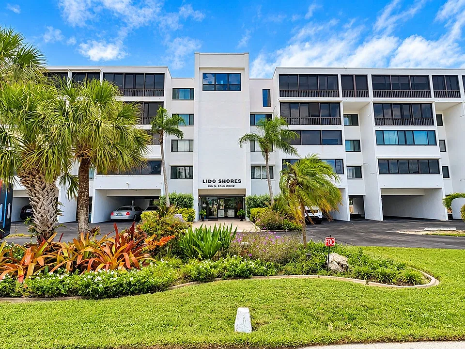 350 S Polk Dr #207