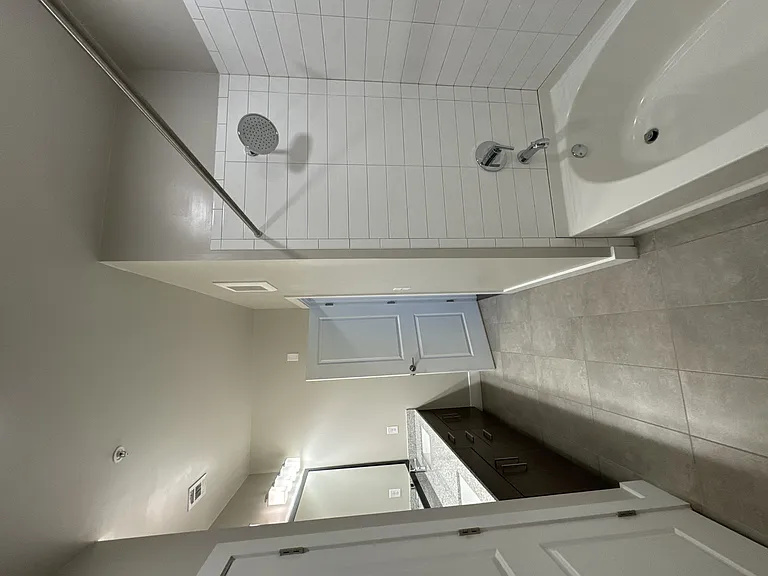 915 Glenwood Apartments on the Beltline — Photo 154