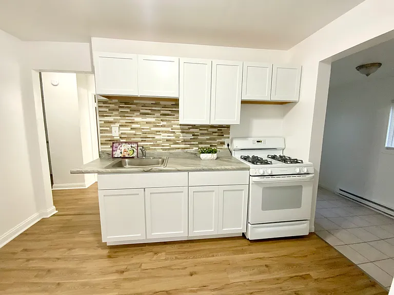 11228 Jackson Ave — Photo 4