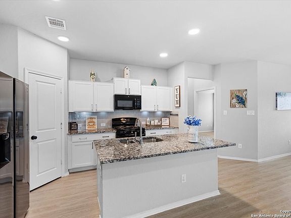 4th image of 9032 LONGHORN PARK