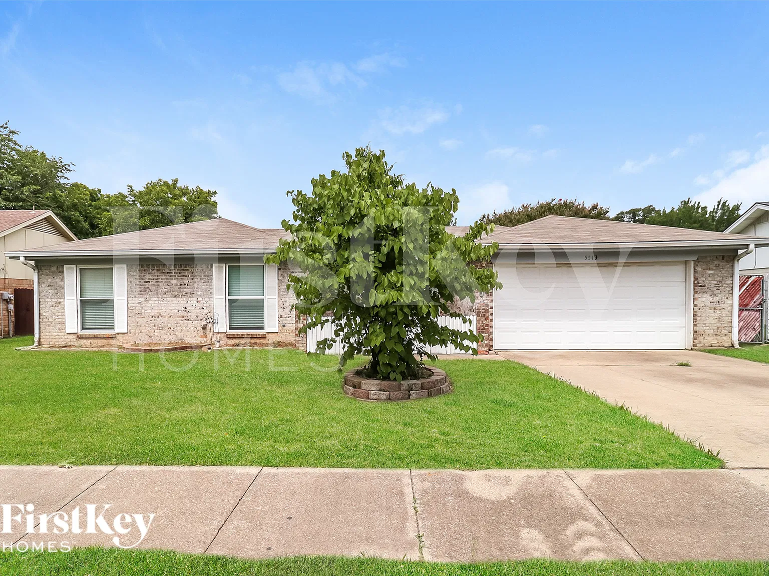 3 bed, 2.0 bath, 2134 sqft, $2,570 — Photo 2