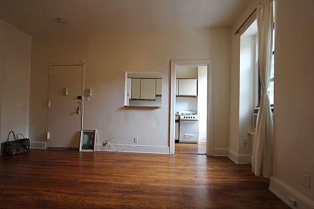 2nd image of 141 W 15th St #F2