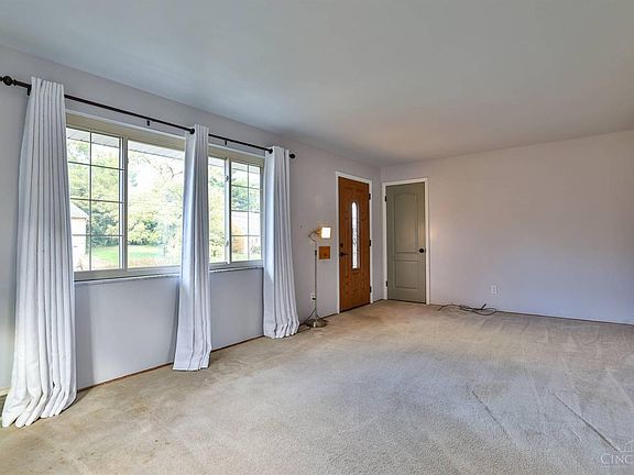 4th image of 5379 Romance Ln