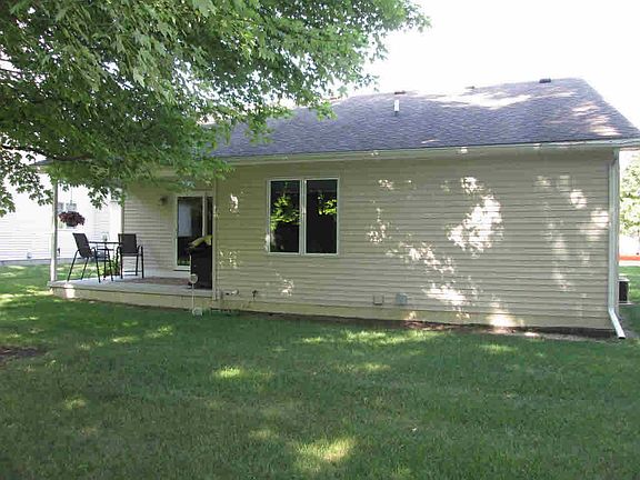 3rd image of 6838 Yorktown Pl