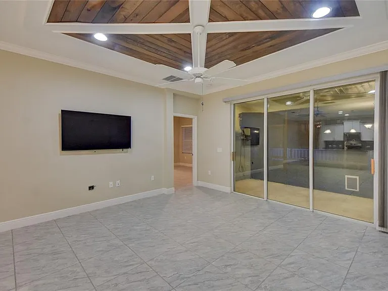 7408 Ridgelake Cir — Photo 20