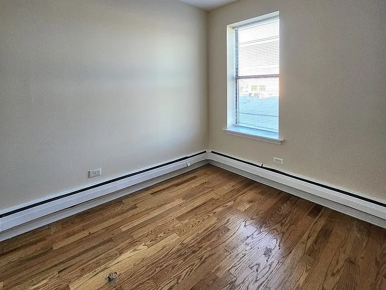 3213-23 W Diversey Ave — Photo 19