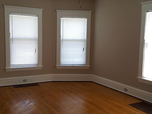 2nd image of 215 Calkins Ave SE Floor 1