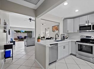 12875 Spinnaker Ln, Wellington, FL 33414