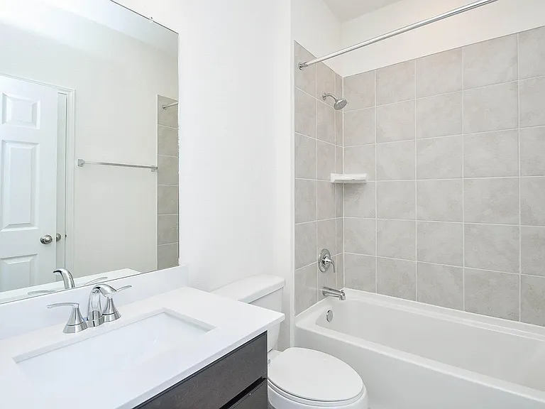 25230 Benroe St — Photo 20