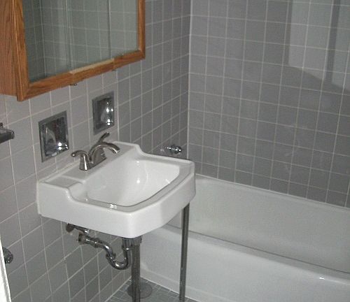 5th image of 6012 N Kenmore Ave APT 3D