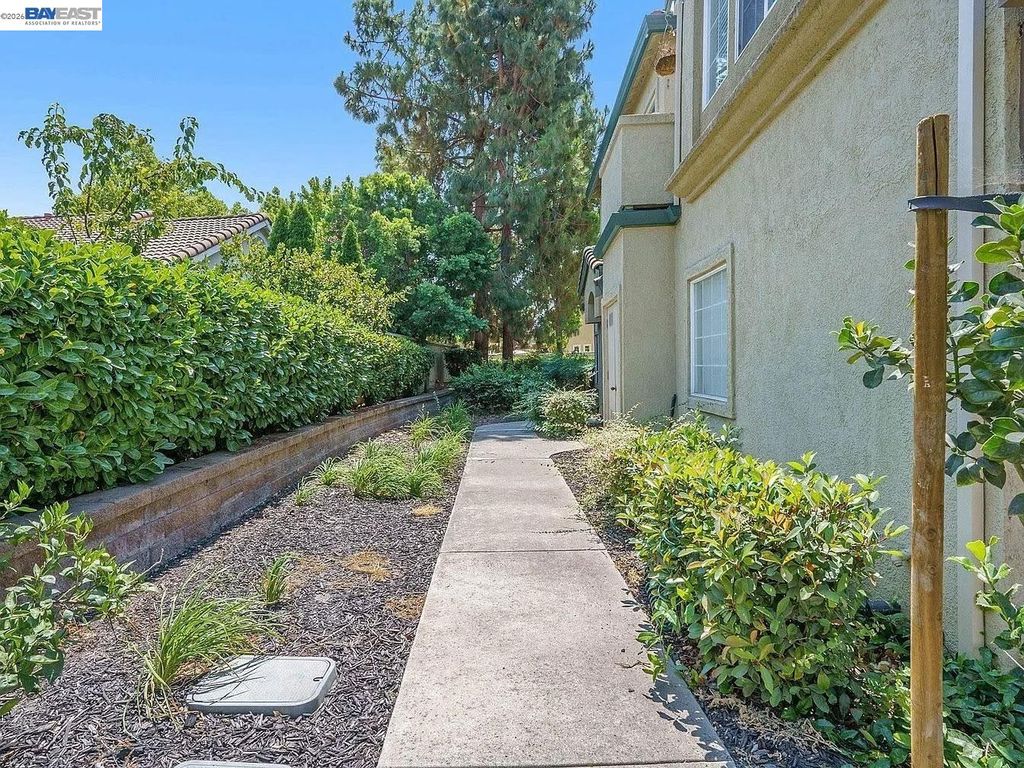 4071 Ghiotti Ct, Pleasanton, CA - View 3