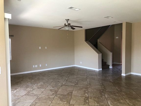 5th image of 816 Applecross Ave