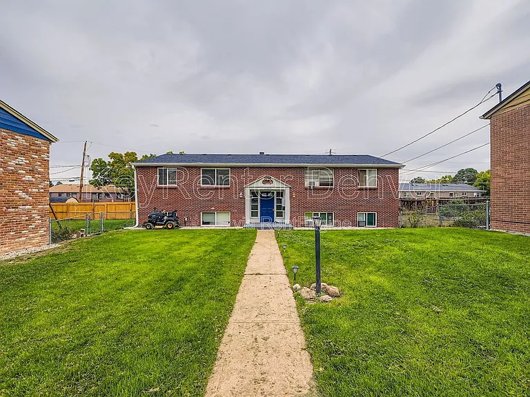 2356 S Linden Ct #C — Photo 1