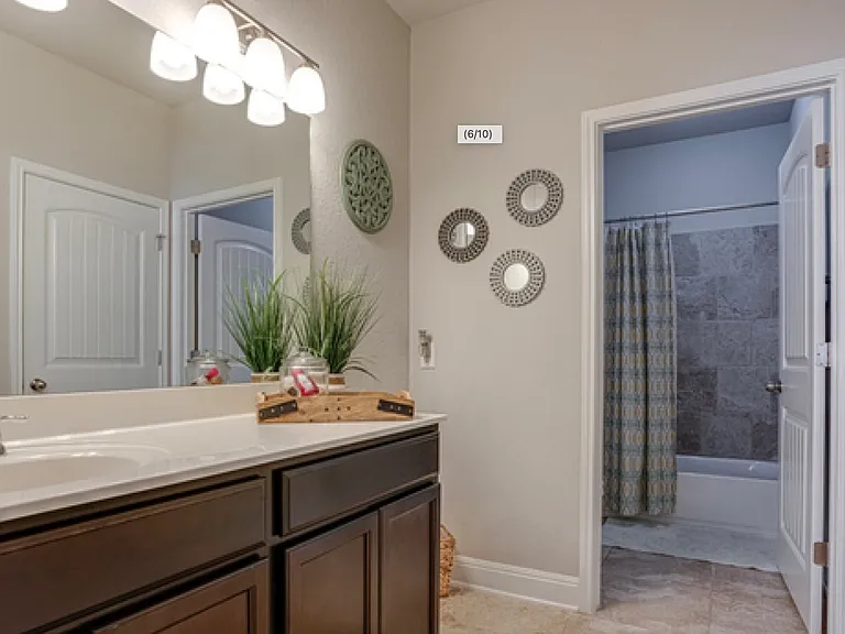 8459 Buckhorn Parke — Photo 6