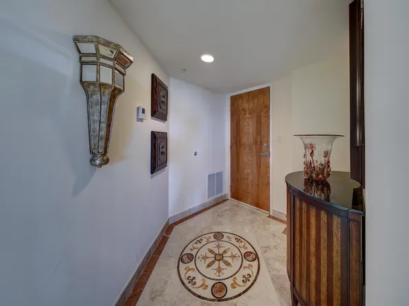 2001 N Ocean Boulevard #1004, Fort Lauderdale, FL 33305