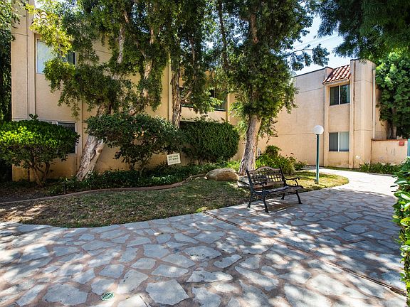 4th image of 18307 Burbank Blvd Unit 17