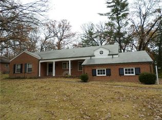8944 Julia Dent Dr, Saint Louis, MO 63123