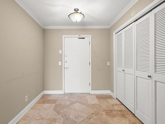 4th image of 4401 Parklawn Ave APT 301-W