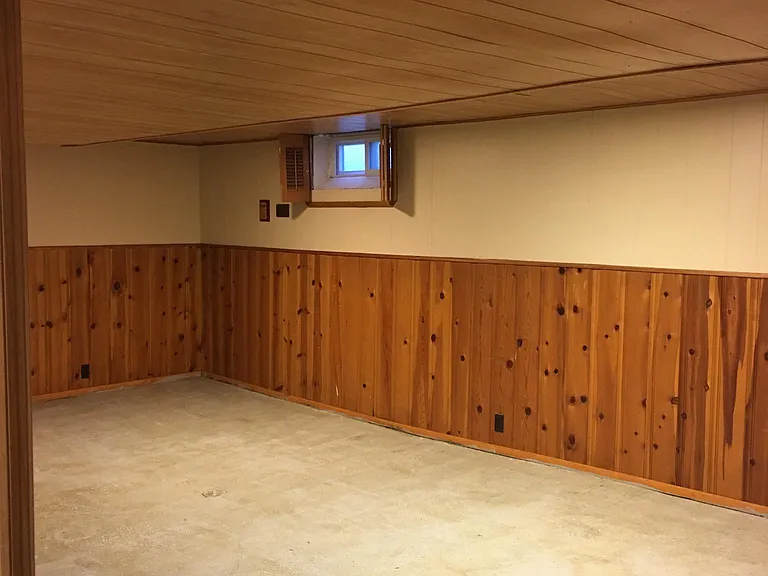 7260 Kingsbury St — Photo 14