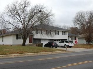 1906 10th Ave, Leavenworth, KS 66048