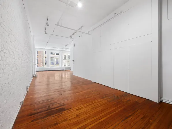 16 East 17th Street 3 image 2 of 9