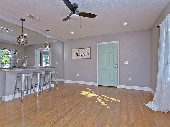 5th image of 814 S Evergreen Ave