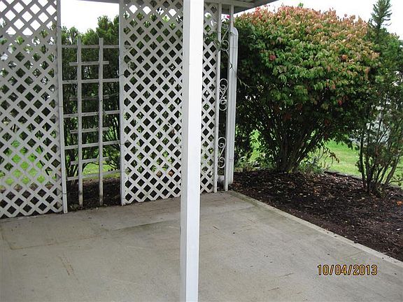 2nd image of 425 Alisha Ln
