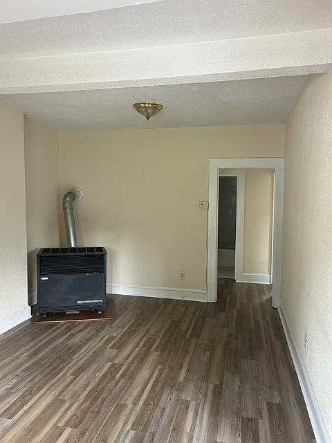 2 bed, $800 — Photo 3