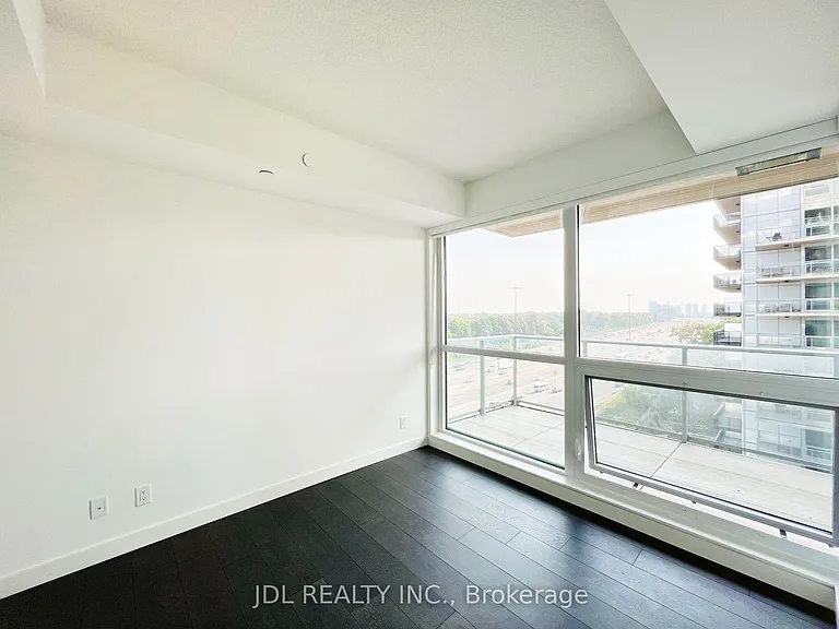 27 McMahon Dr #1107 — Photo 5