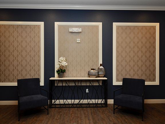 4th image of 2989 N 44th St Unit 3043