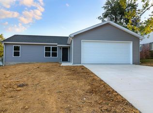 814 Stonebridge Rd, Evansville, IN 47710