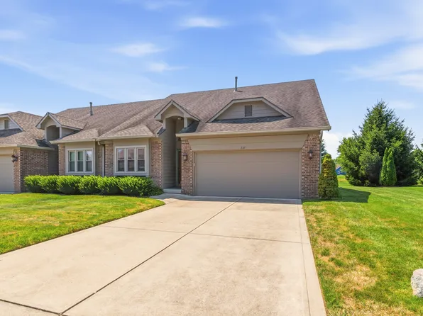 737 Cottage Ln, Greenwood, IN 46143