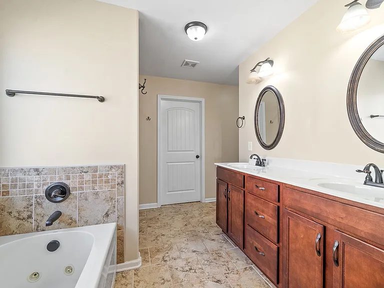 3349 Wiser Dr — Photo 34