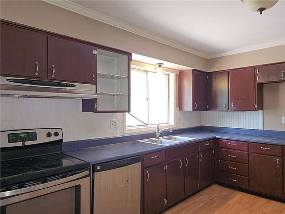 5th image of 8504 E 85th St