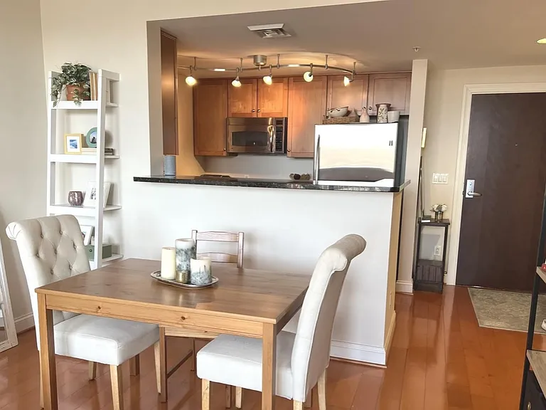 1020 N Highland St #717 — Photo 8