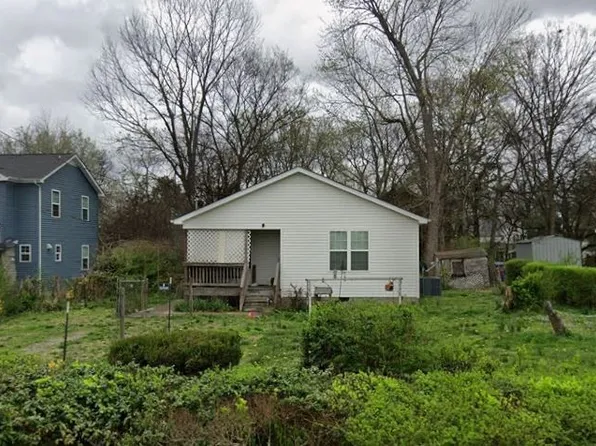 721 Oak St, Manchester, TN 37355