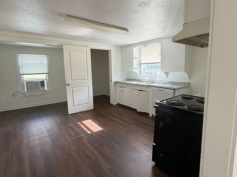 Large Kitchen!