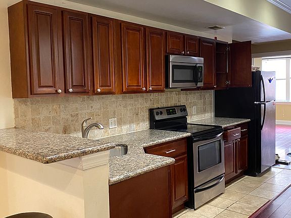 2nd image of 1624 N 16th St #B